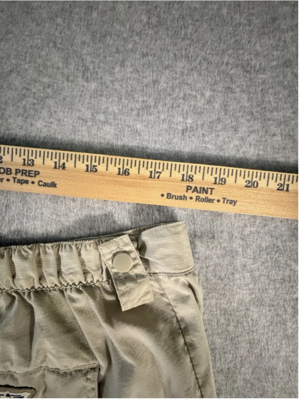 Columbia PFG Men’s XXL Khaki Nylon Cargo Fishing Shorts Elastic Waist FM8280